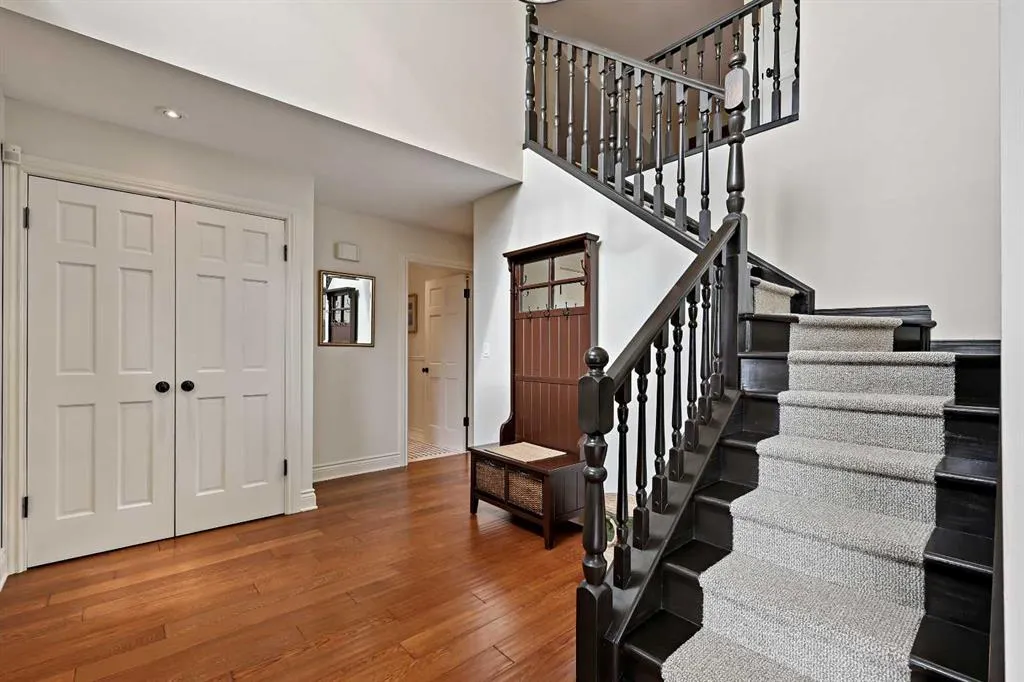 163 Woodhaven Crescent SW