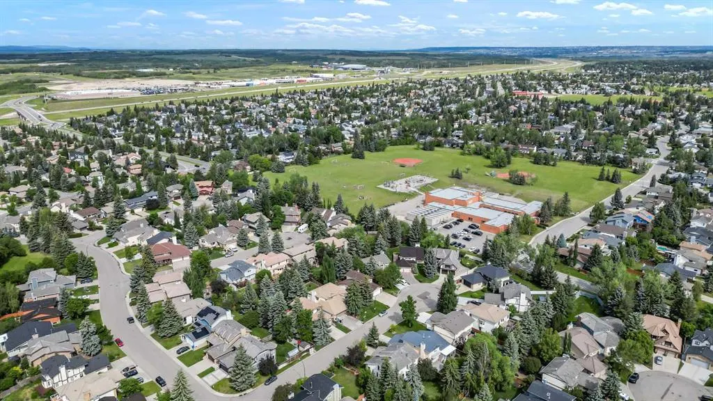 163 Woodhaven Crescent SW