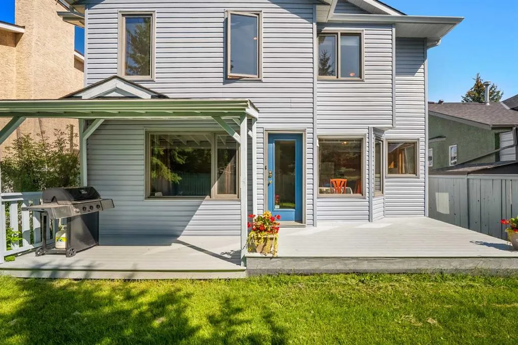 74 Sandringham Way NW