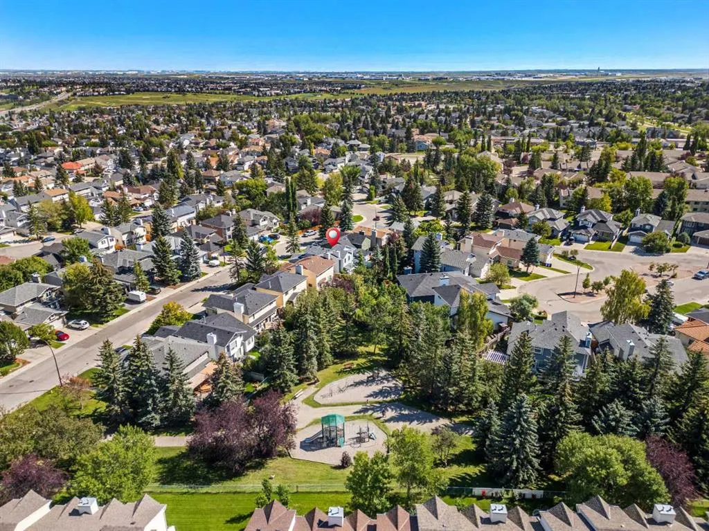 74 Sandringham Way NW