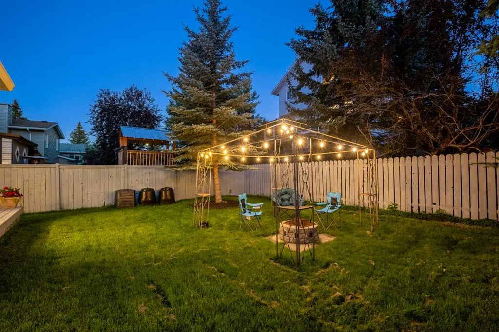 74 Sandringham Way NW