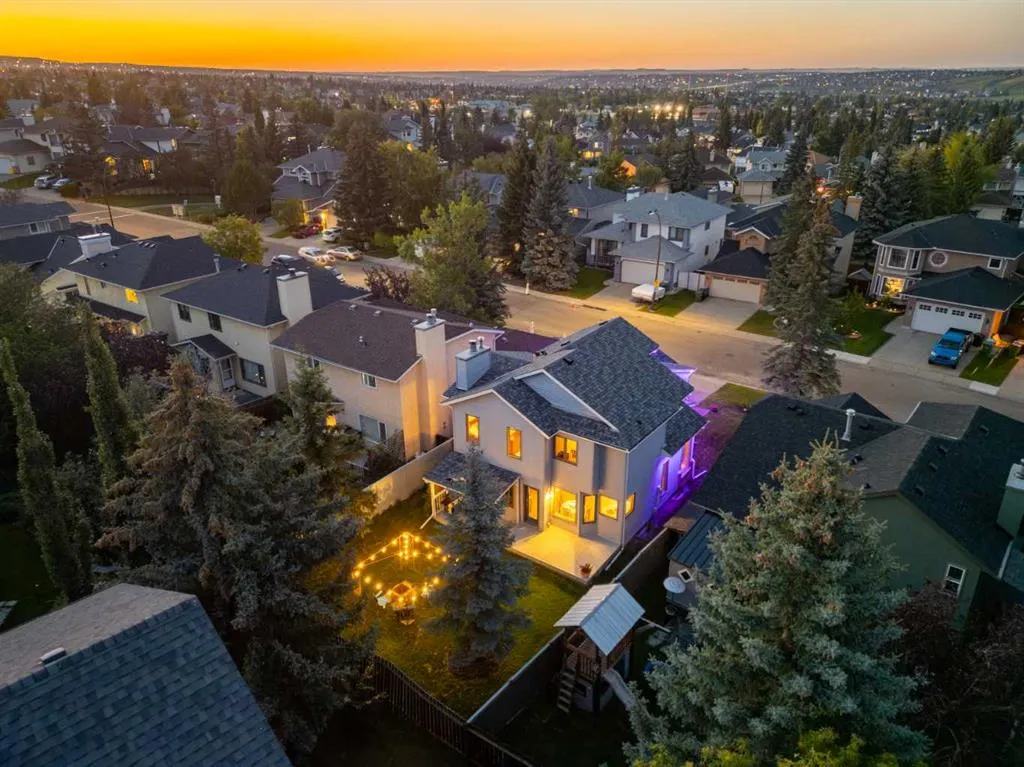 74 Sandringham Way NW