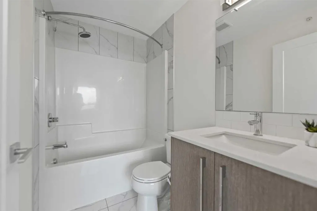 76 cornerstone Passage NE, #1404