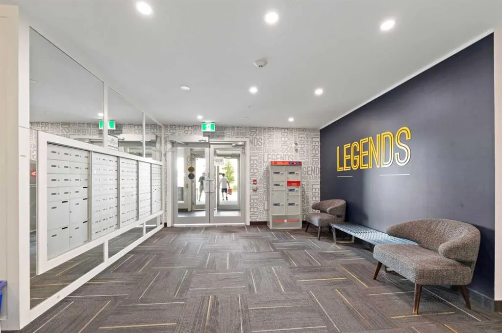 76 cornerstone Passage NE, #1404