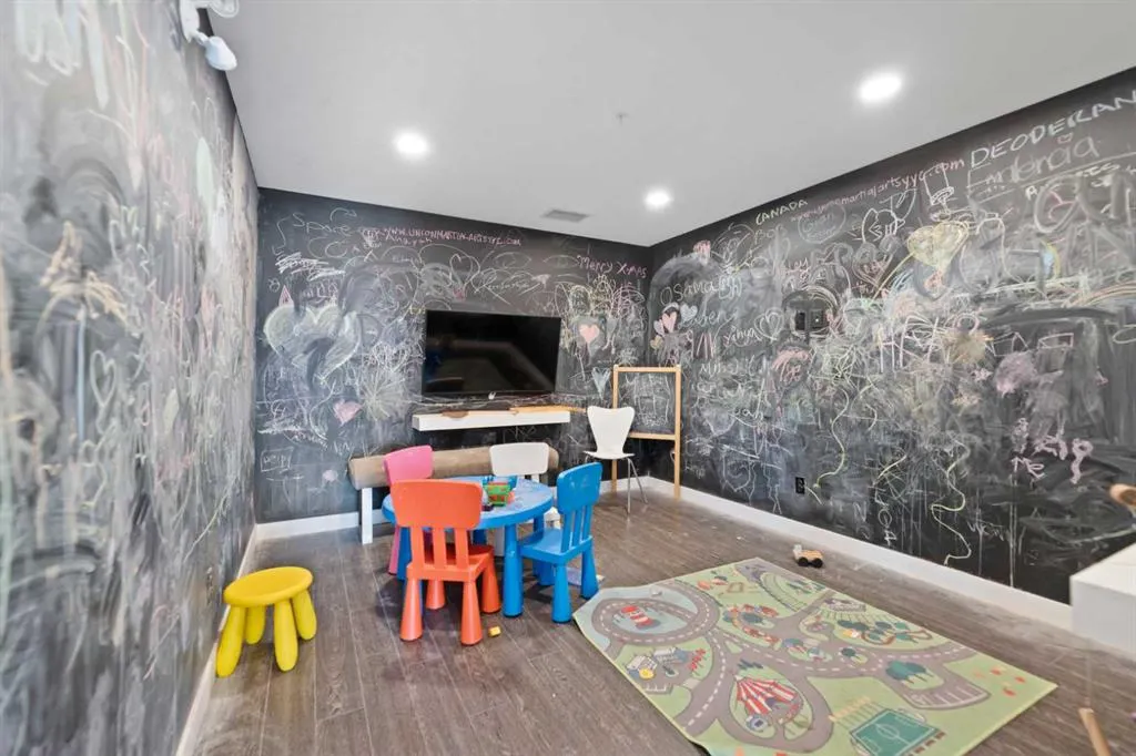 76 cornerstone Passage NE, #1404