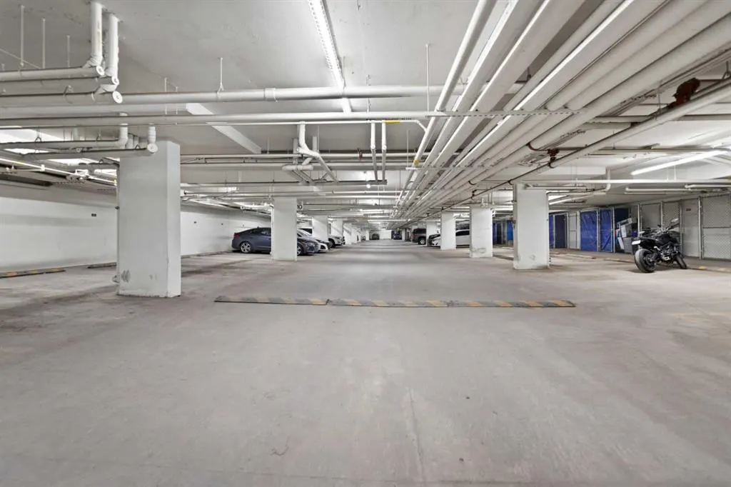 76 cornerstone Passage NE, #1404