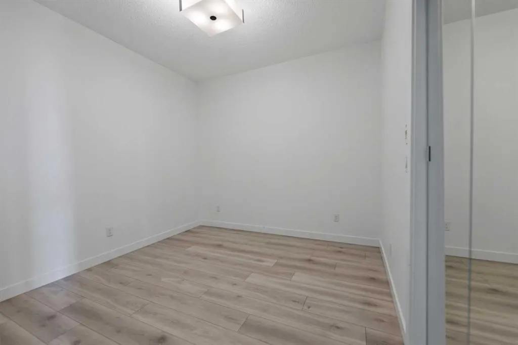 76 cornerstone Passage NE, #1404