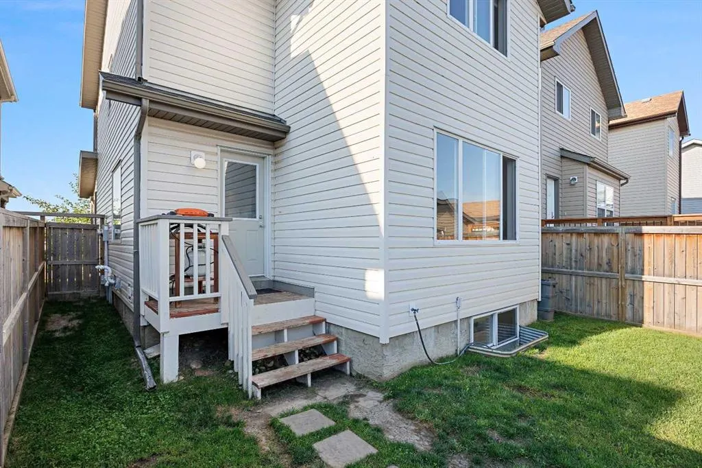 128 Everglen Road SW