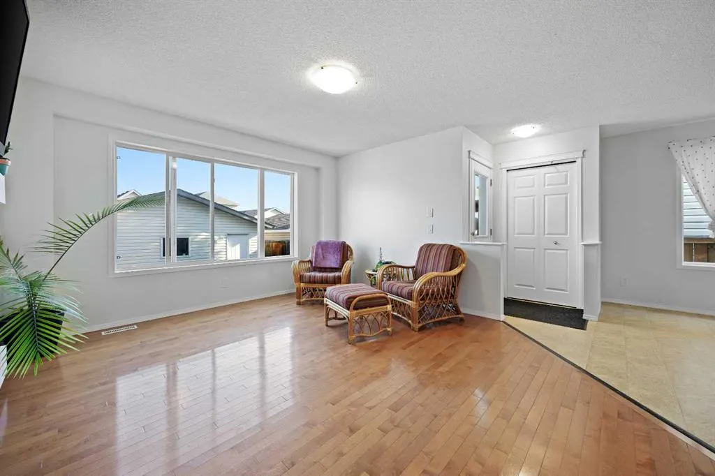 128 Everglen Road SW