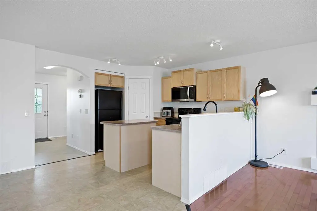128 Everglen Road SW
