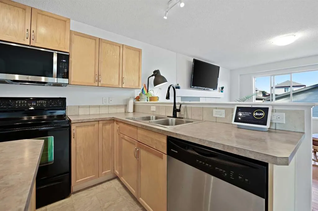 128 Everglen Road SW