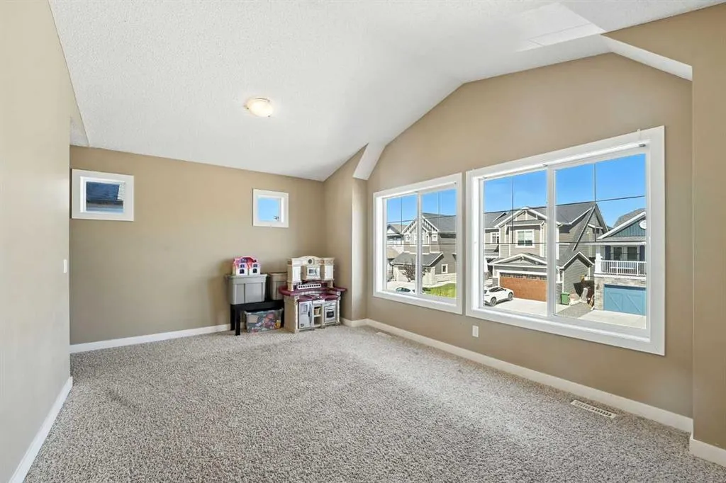 124 Kingsbridge Way SE