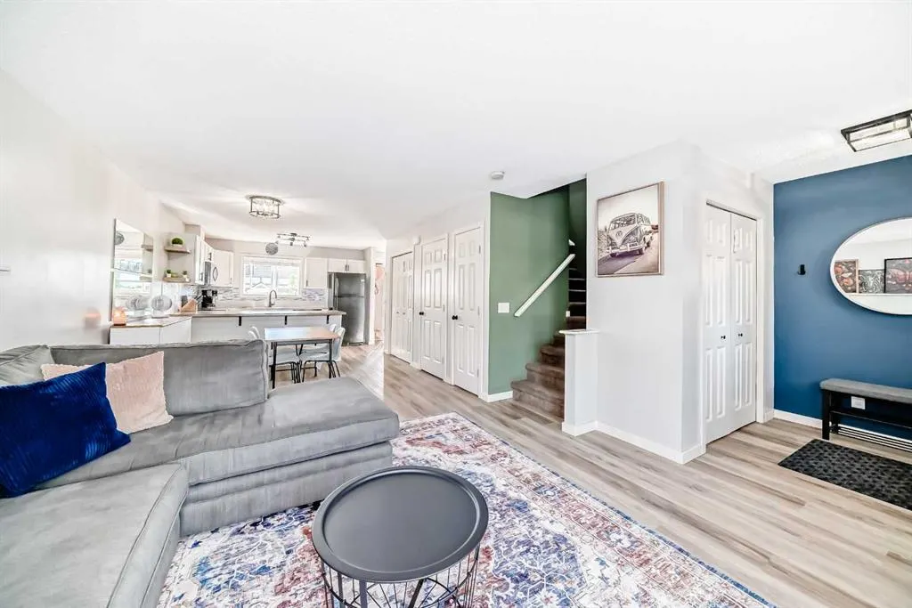 28 Sunset Road