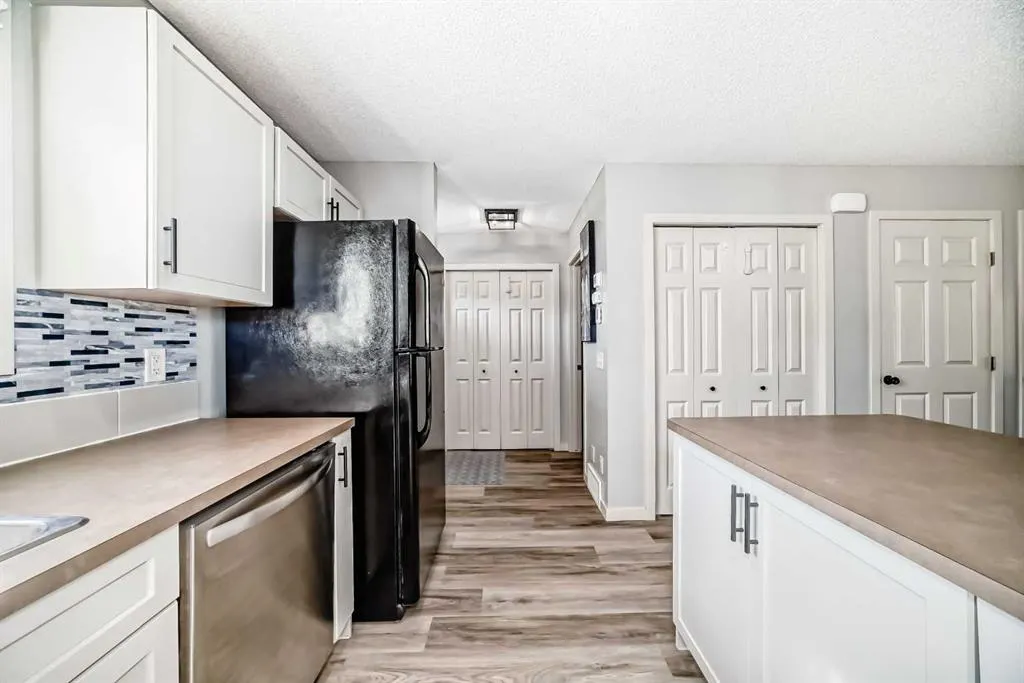 28 Sunset Road