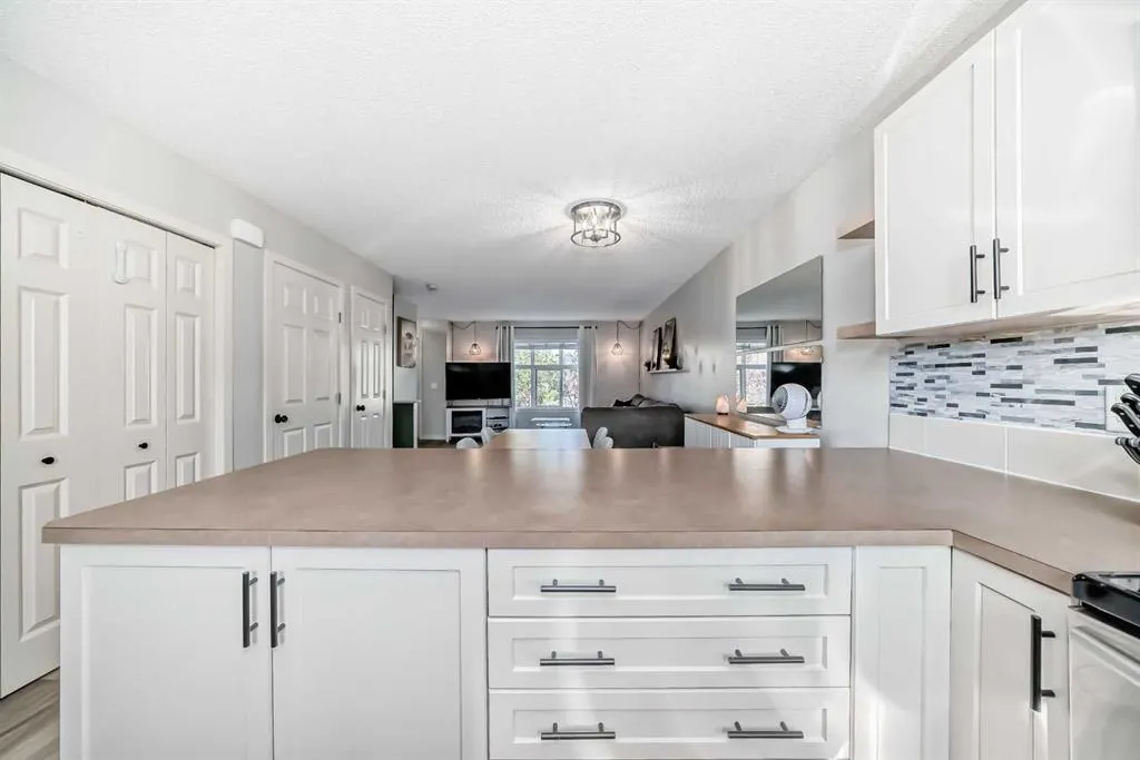 28 Sunset Road
