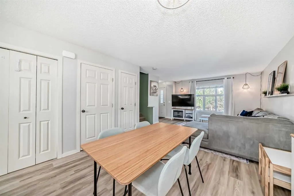 28 Sunset Road