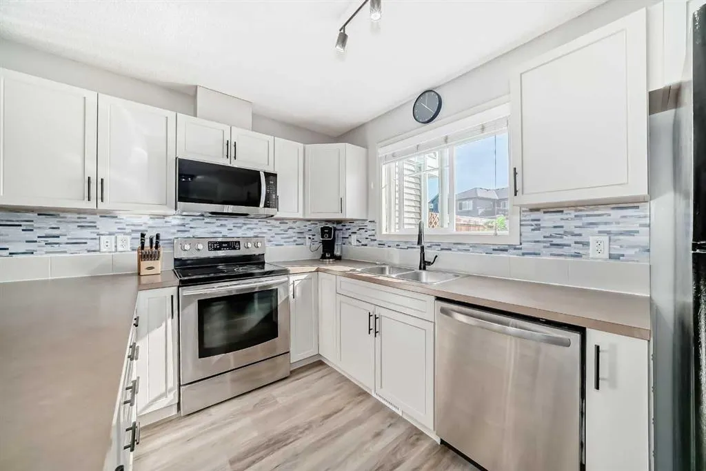28 Sunset Road