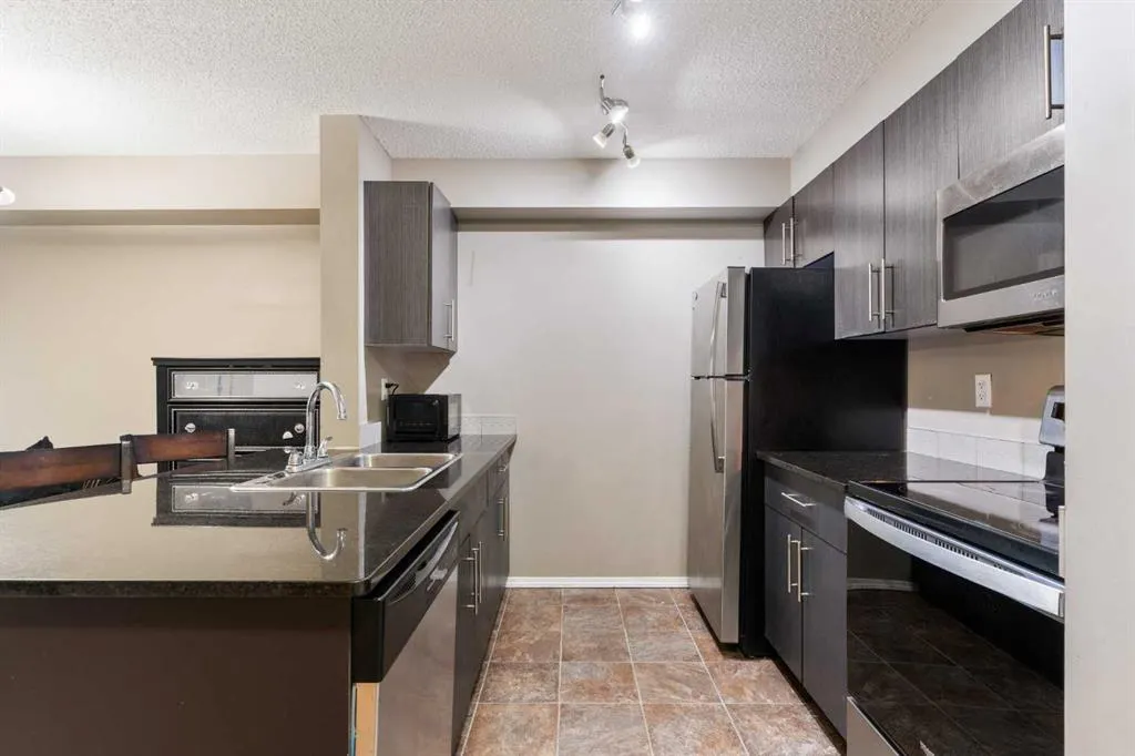 5 Saddlestone Way NE, #203