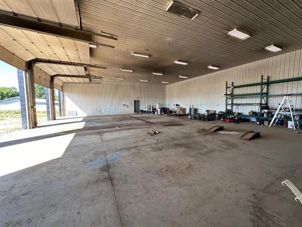 10 67054 Mission Road