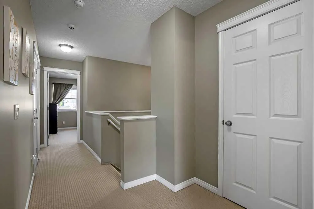 275 Cougar Plateau Way SW