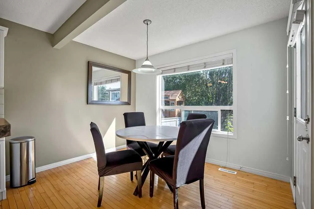 275 Cougar Plateau Way SW