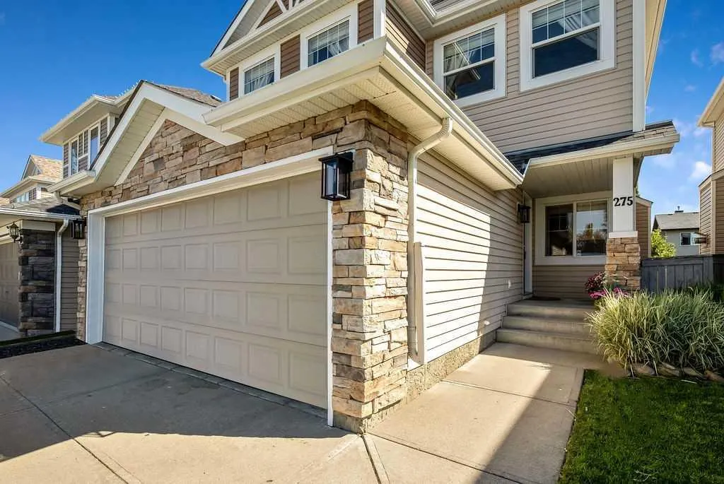 275 Cougar Plateau Way SW