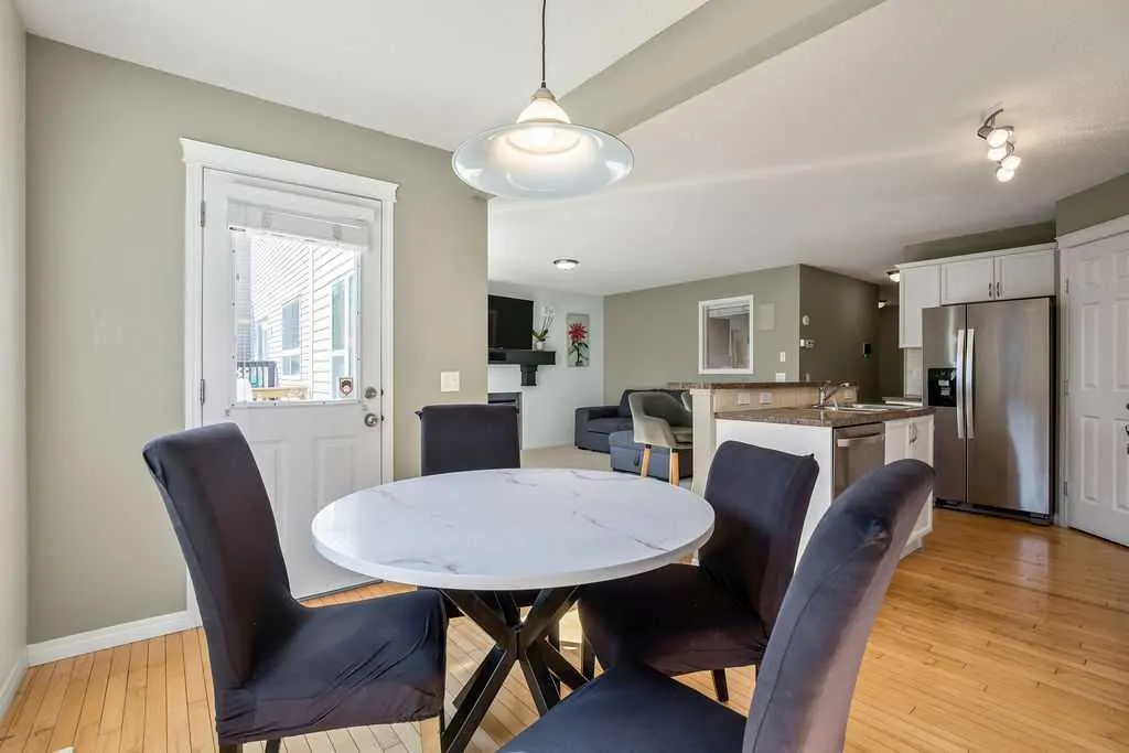 275 Cougar Plateau Way SW