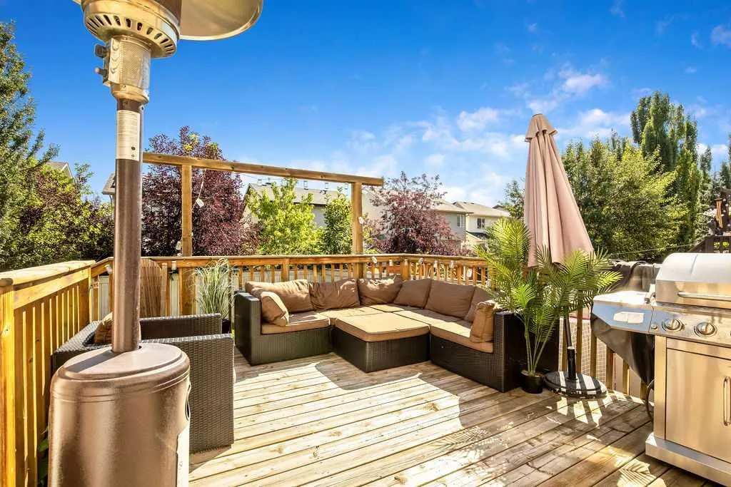275 Cougar Plateau Way SW