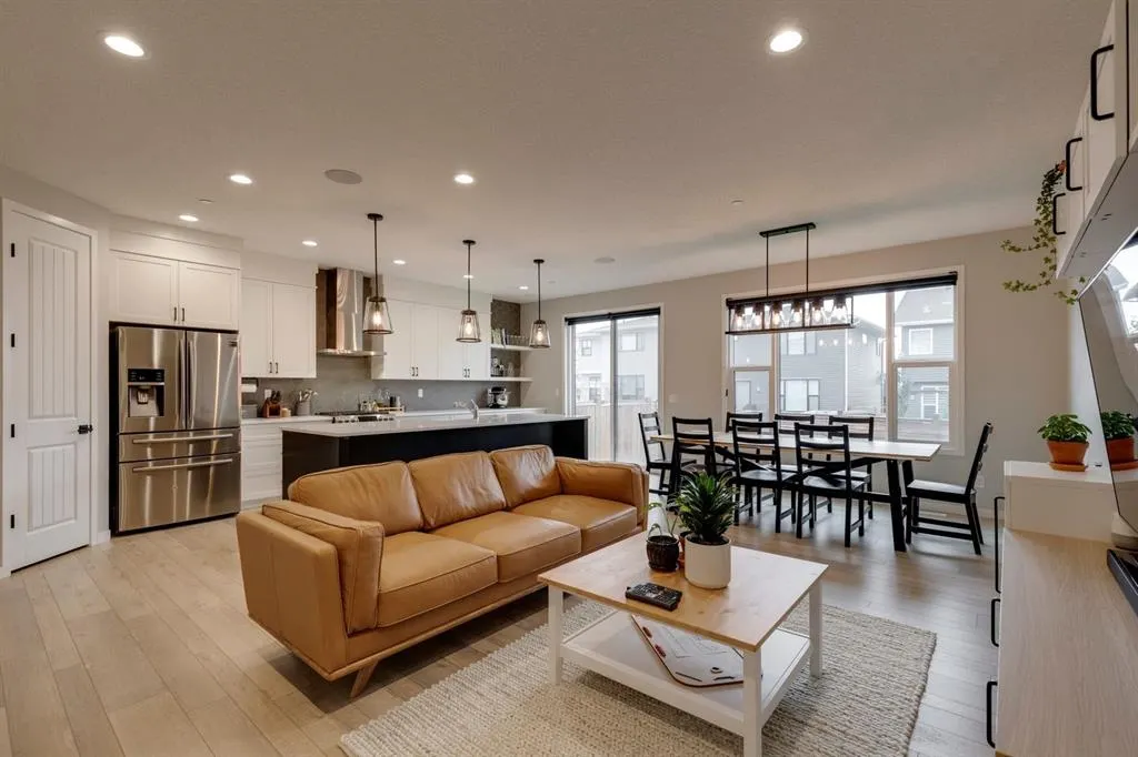 17 Howse Terrace NE