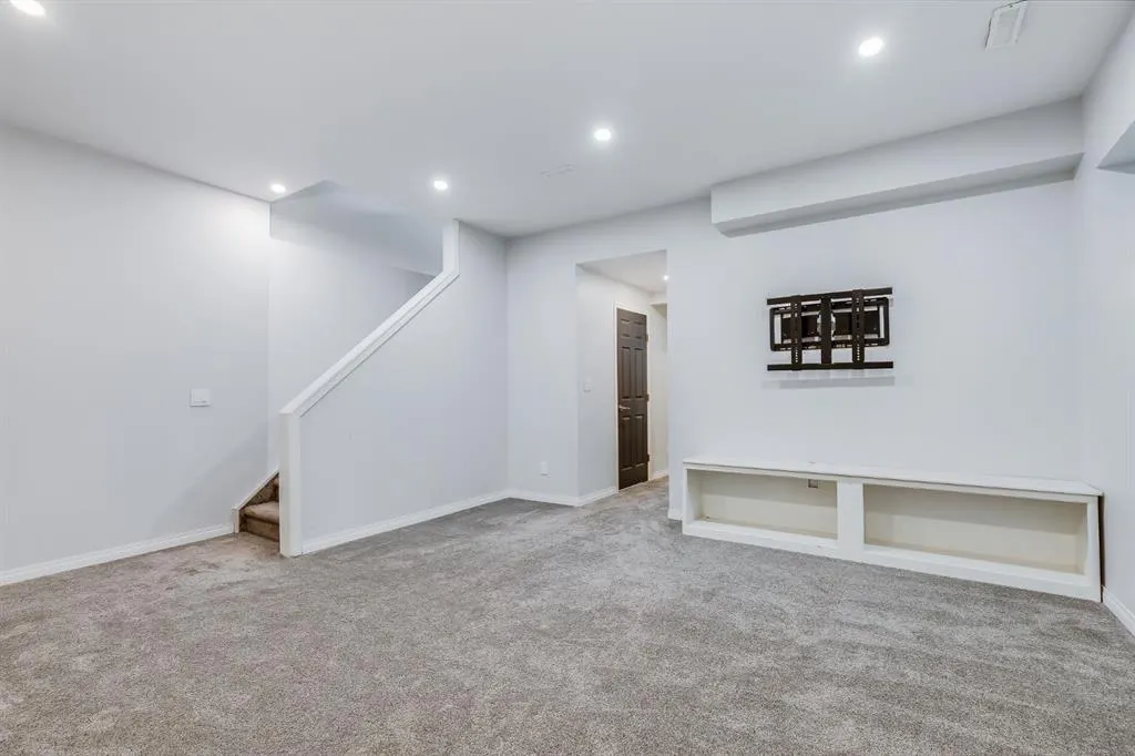 267 Cranford Close SE