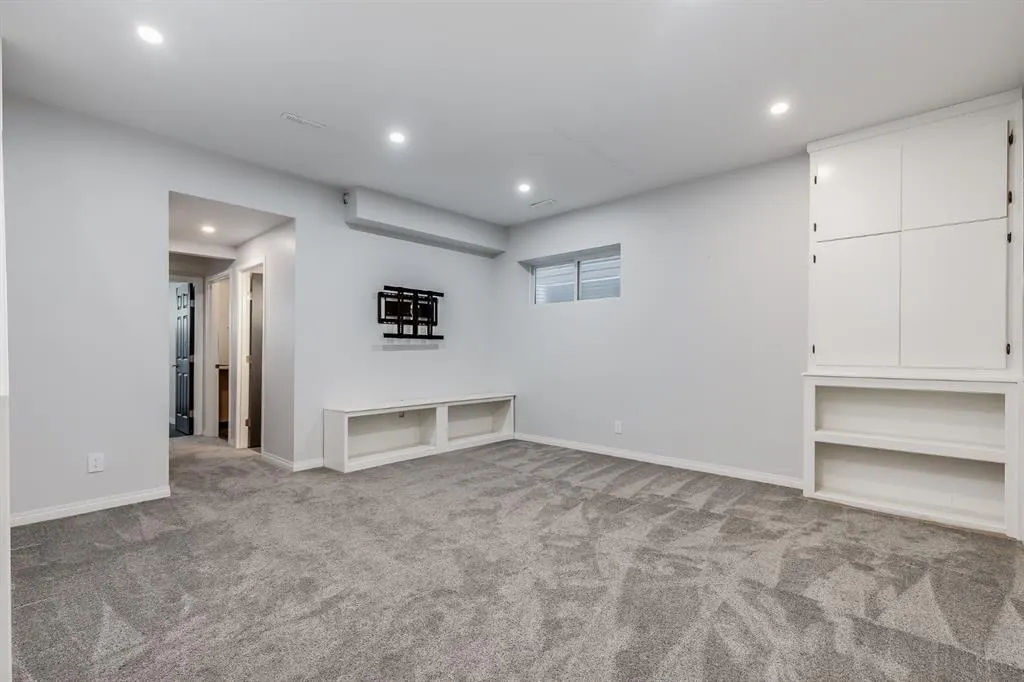 267 Cranford Close SE