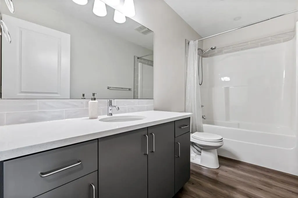 10 Poplar Ridge Close