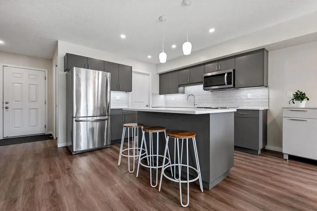 10 Poplar Ridge Close