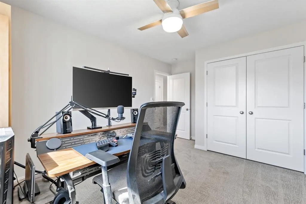 10 Poplar Ridge Close