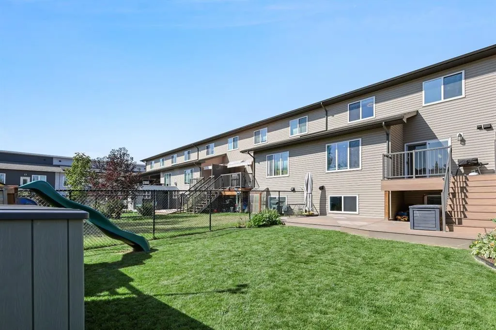 10 Poplar Ridge Close