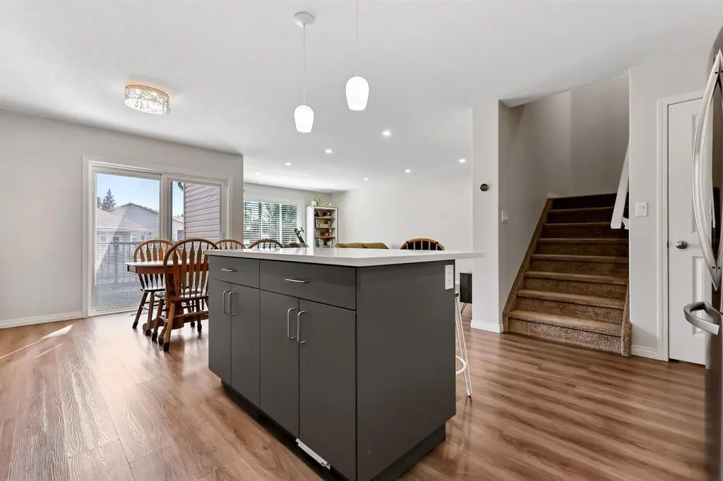 10 Poplar Ridge Close