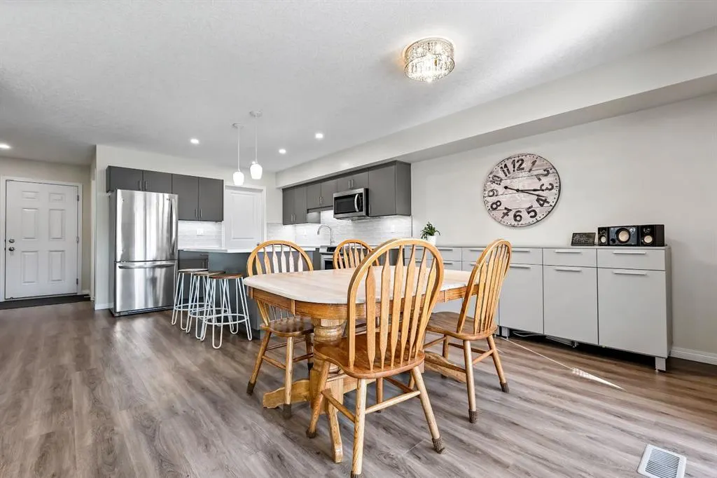 10 Poplar Ridge Close