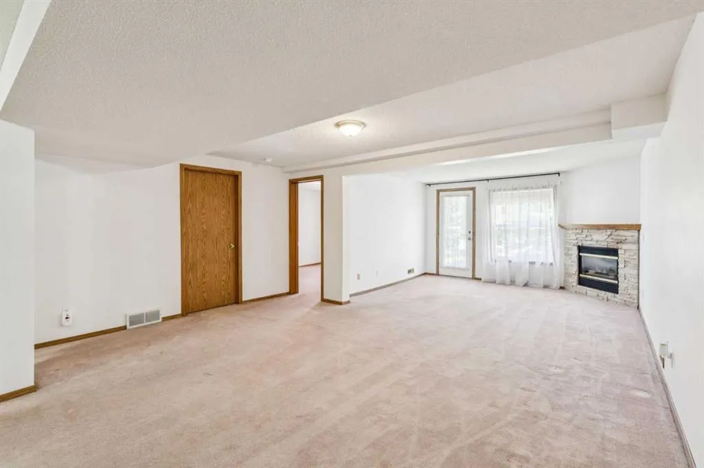 38 Somervale Point SW