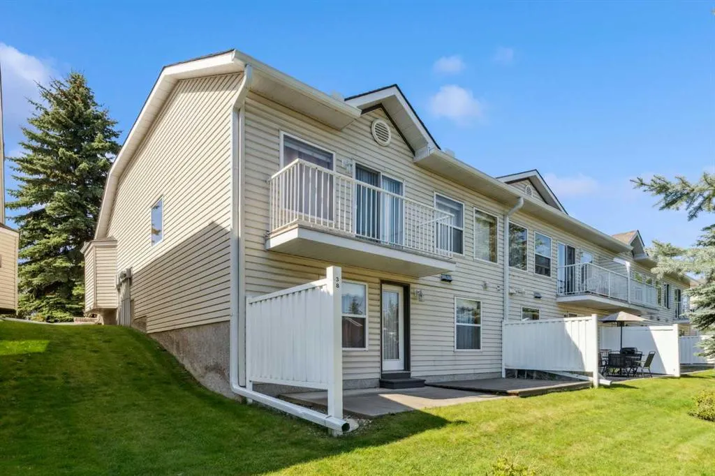 38 Somervale Point SW