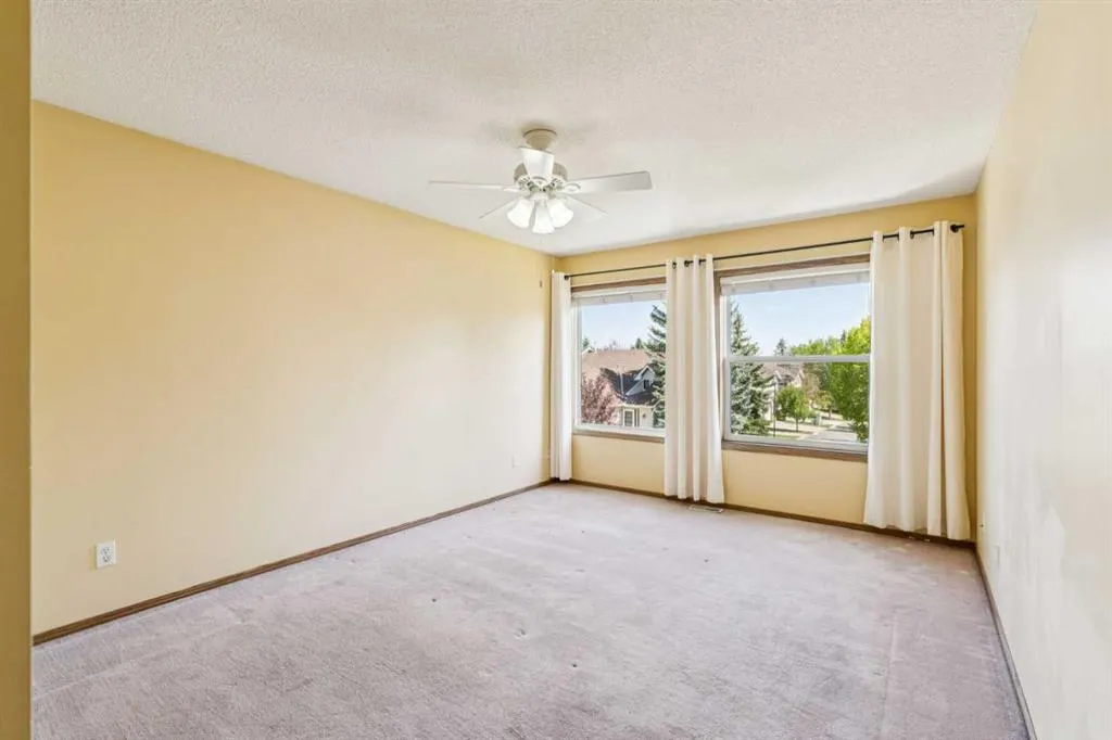 38 Somervale Point SW