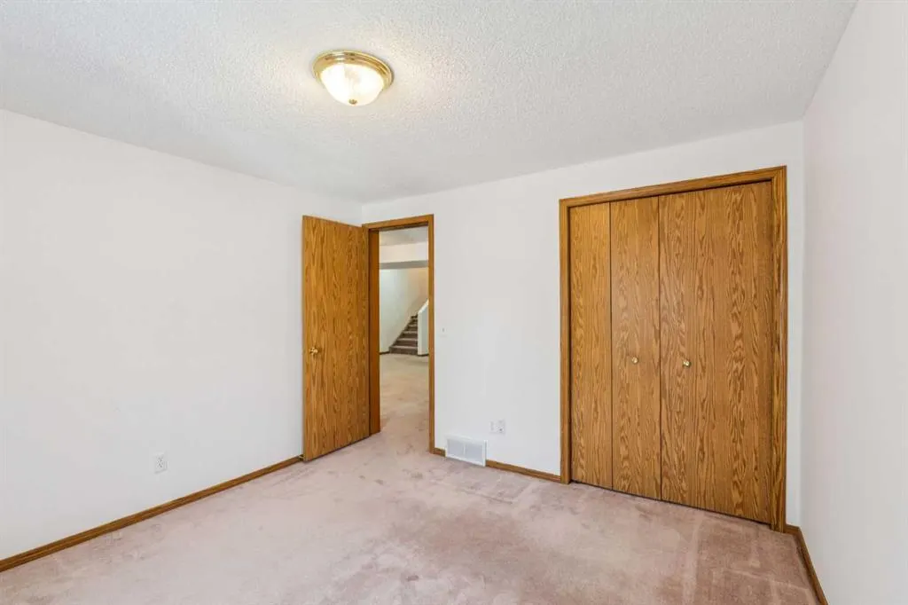 38 Somervale Point SW