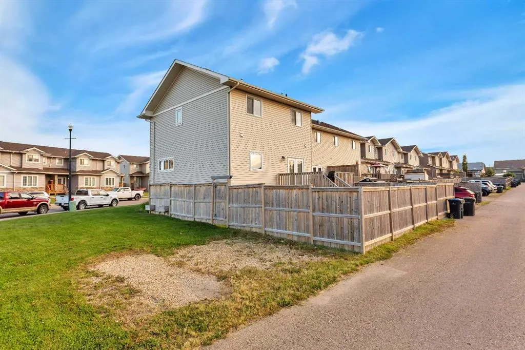 22 Ross Close