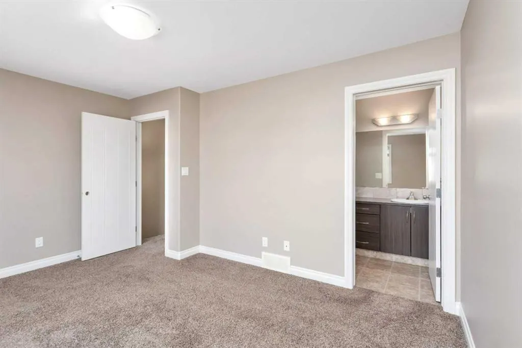 22 Ross Close