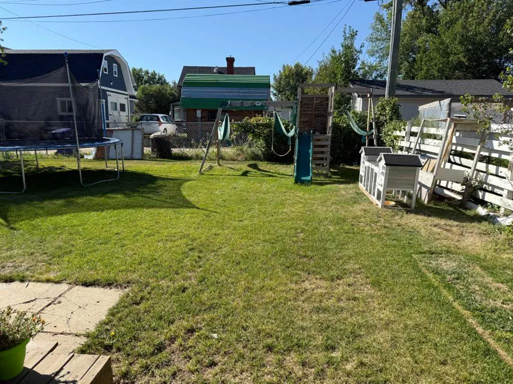 111 3 Avenue E