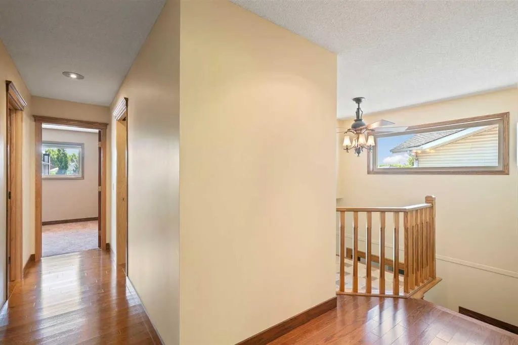 2115 Douglasbank Crescent SE