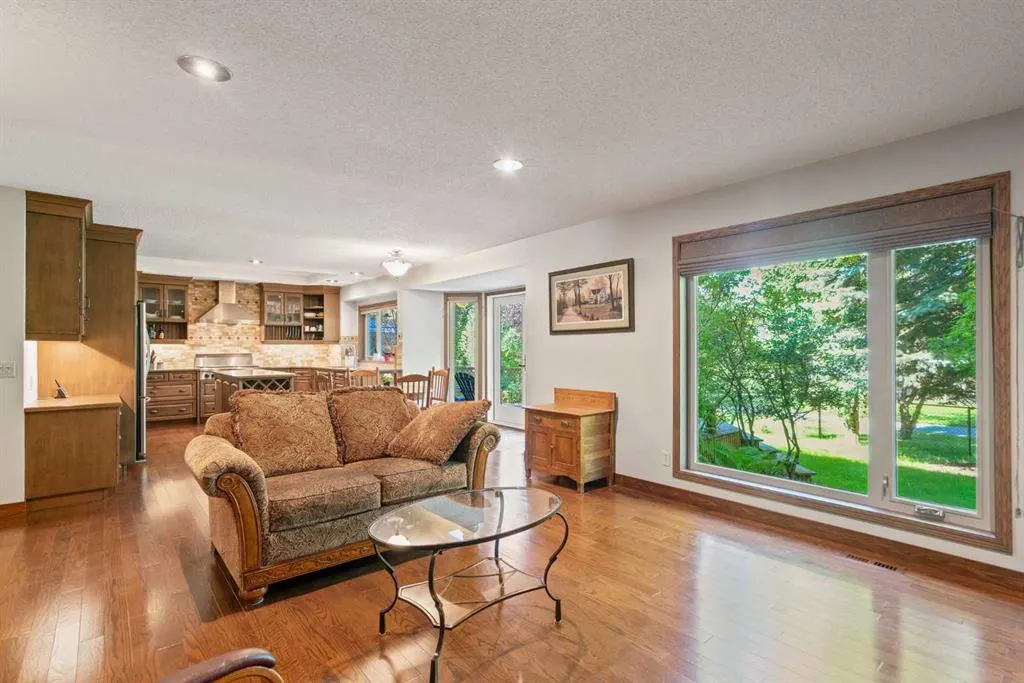 2115 Douglasbank Crescent SE