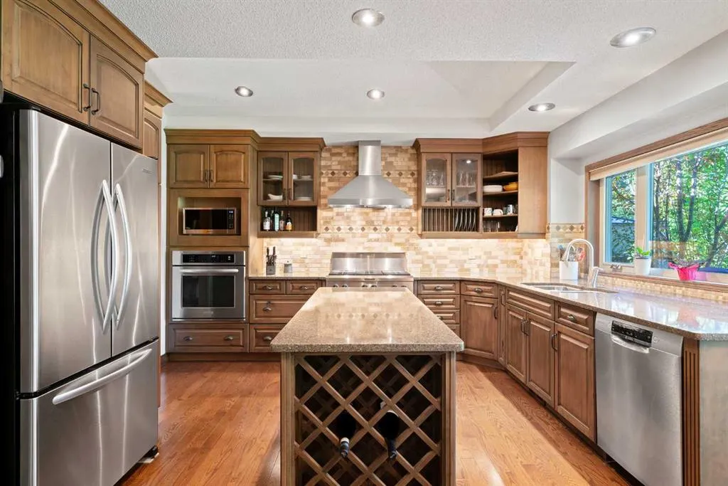 2115 Douglasbank Crescent SE