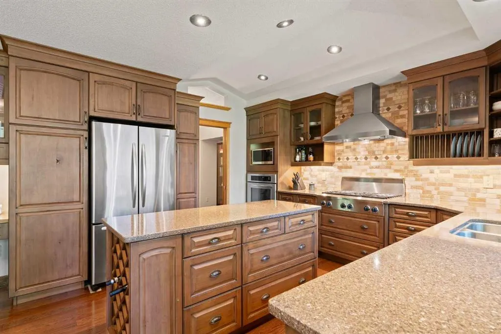 2115 Douglasbank Crescent SE