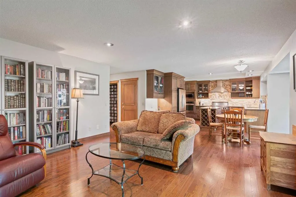 2115 Douglasbank Crescent SE