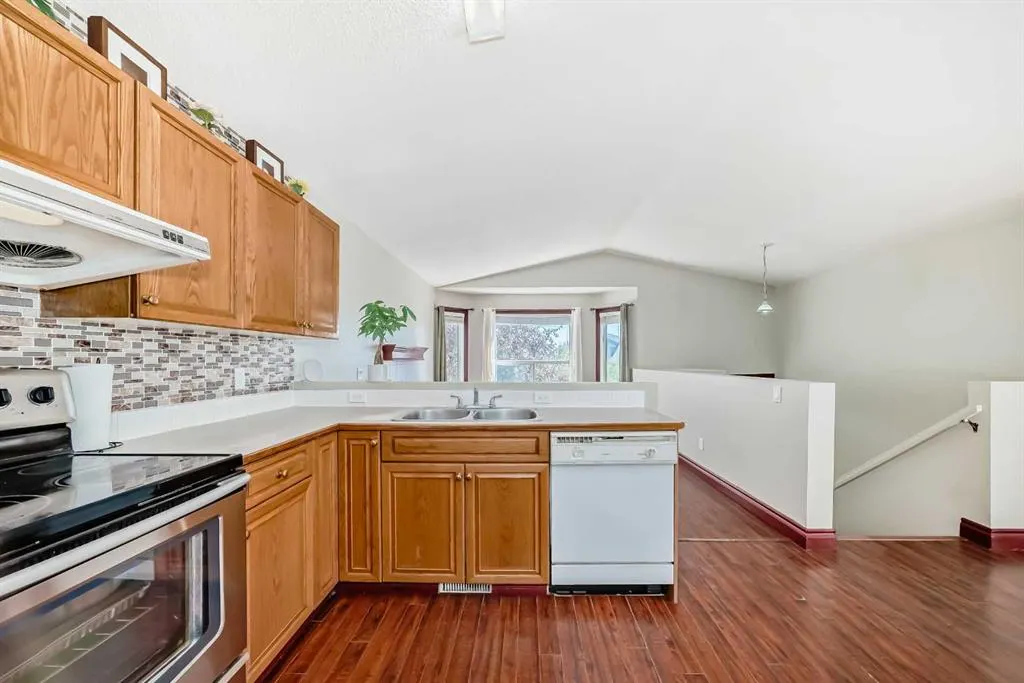 55 Applemead Court SE